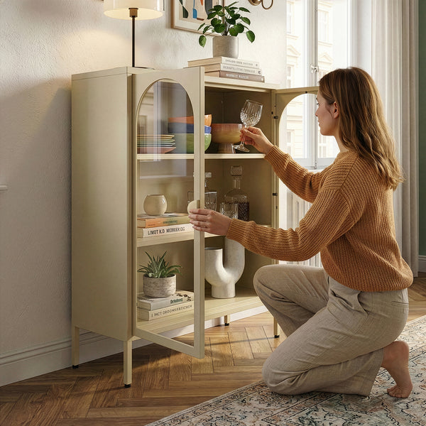 Vitrina cu 2 usi sticla Klippestad 95x80x35 cm camel [en.casa]