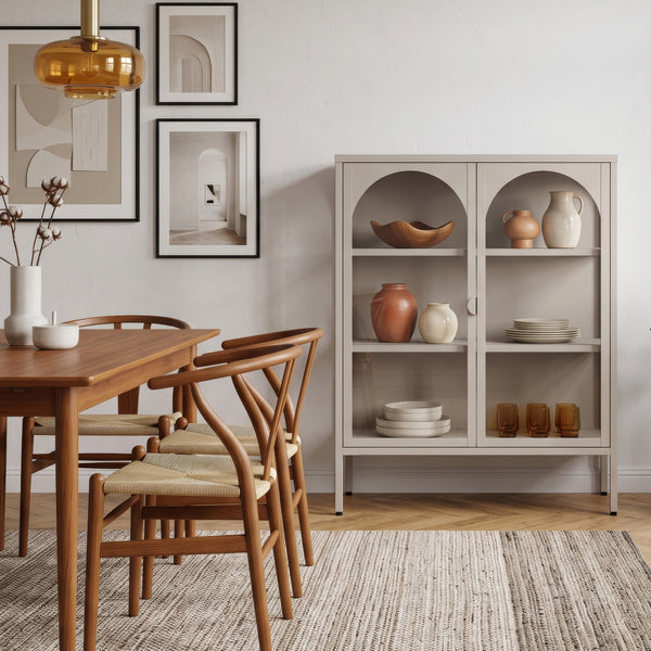 Vitrina cu 2 usi sticla Klippestad 95x80x35 cm camel [en.casa]