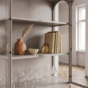 Vitrina cu 2 usi si raft Klippestad 160x80x35 cm gri cald [en.casa]