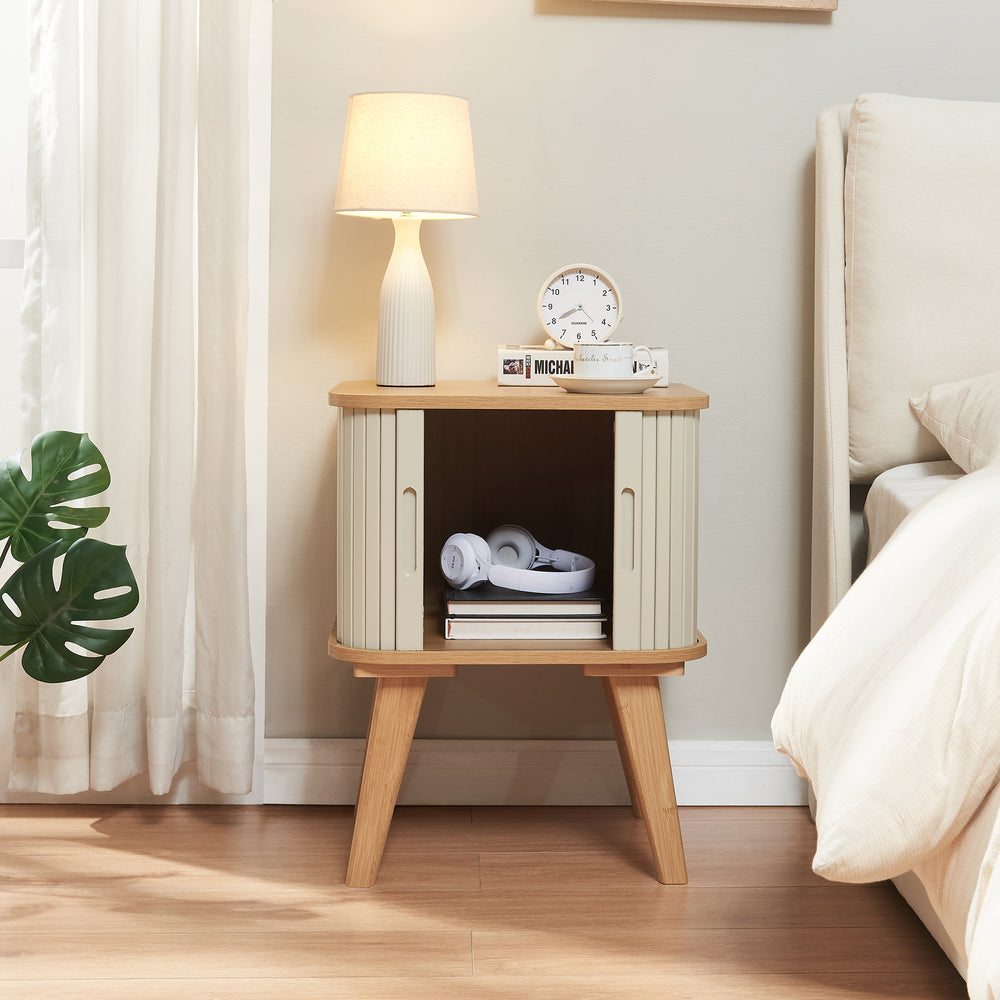 Noptiera Tysvær 58,5x45x45cm bambus [en.casa]