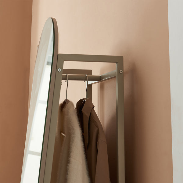 Oglinda de podea si suport haine 2 in 1 Frenraby 165x40x35 cm [en.casa]